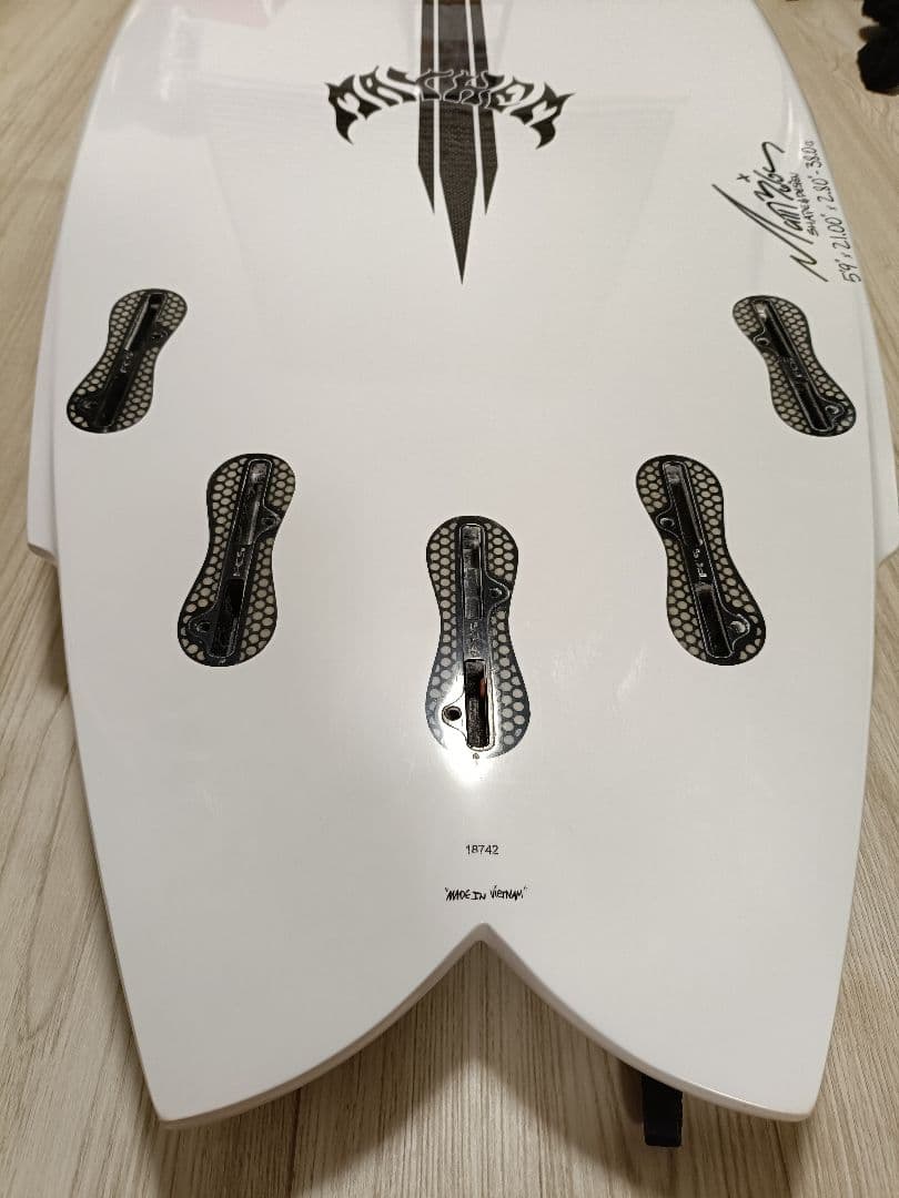 LOSTMAYHEM PLACEBO RNF プレセボ ラウンドノーズフィッシュ