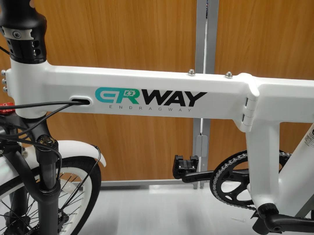 【期間限定セール開催中！】電動アシスト自転車ERWAYA02 ホワイト&グリーン
