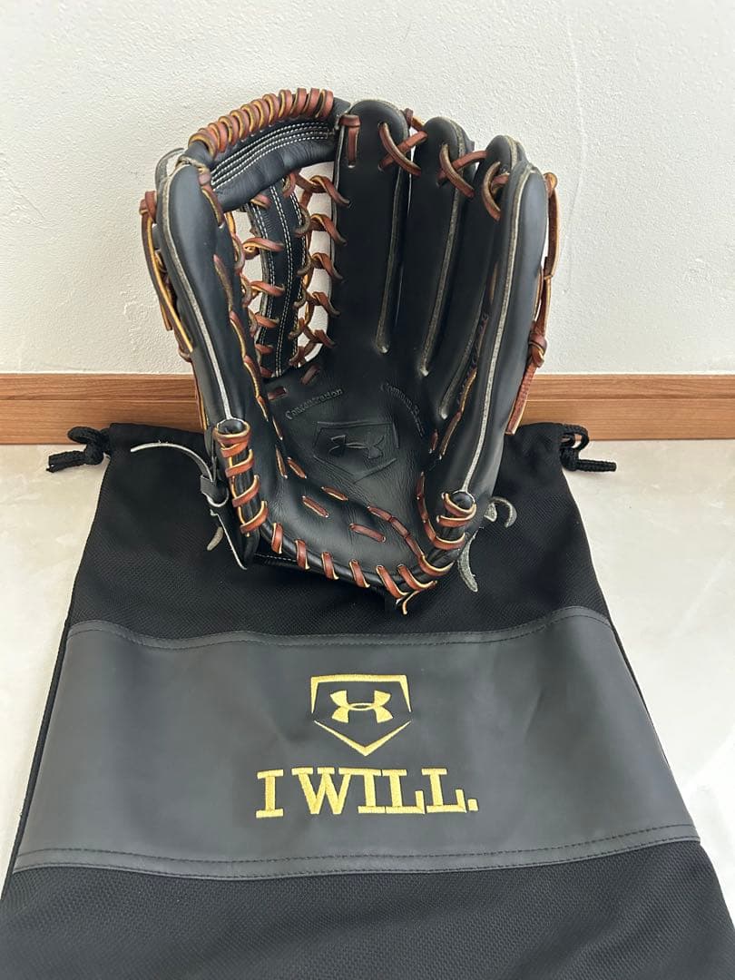 アンダーアーマー硬式外野用グローブ 柳田モデル廃盤品 週末値下げ