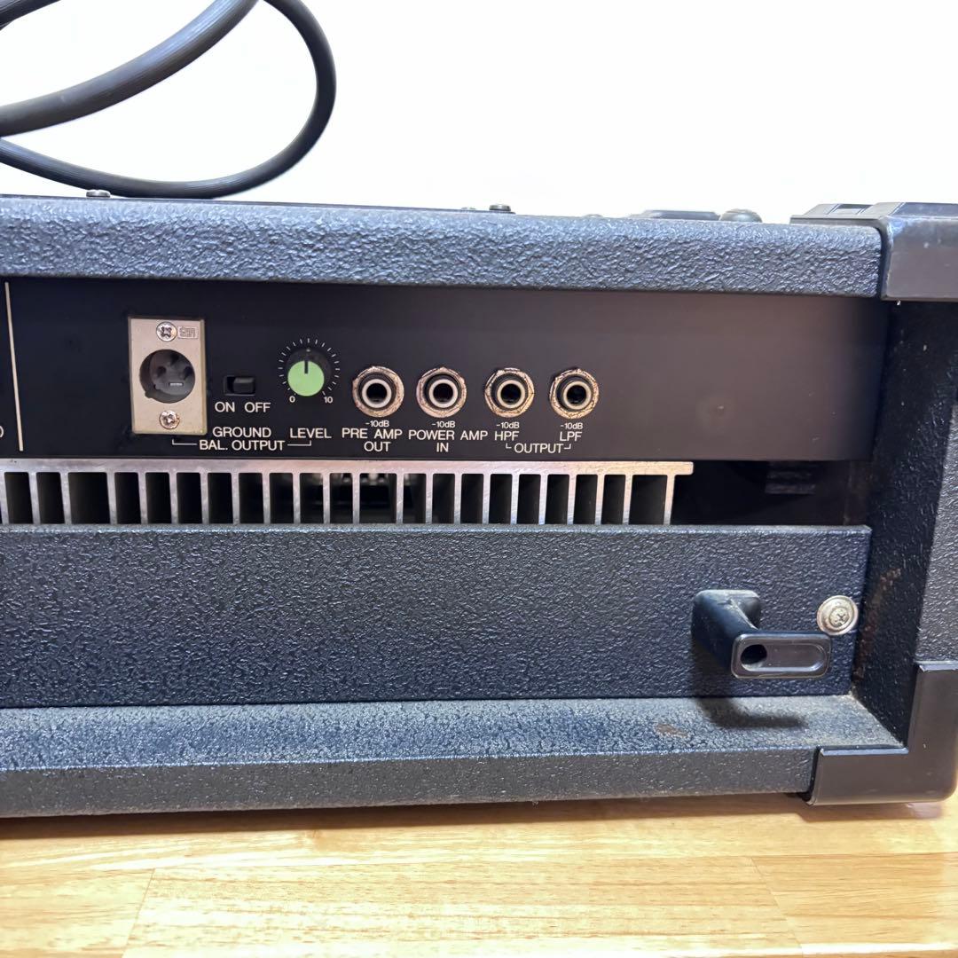 ヤマハ　B100Ⅲ ベースヘッドアンプ
