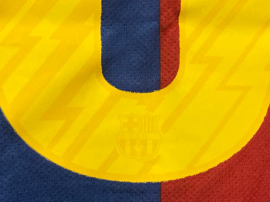 【正規品】メッシ　バルセロナ　10/11ホームレプリカ