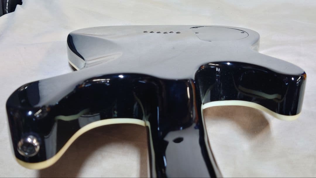 Cort KX1X フレイムメイプルトップ EMGピックアップ ソフトケース付き