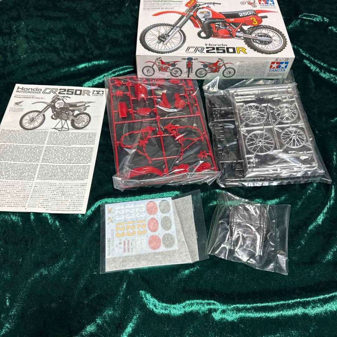 【未組立】Honda CR250R 1/12