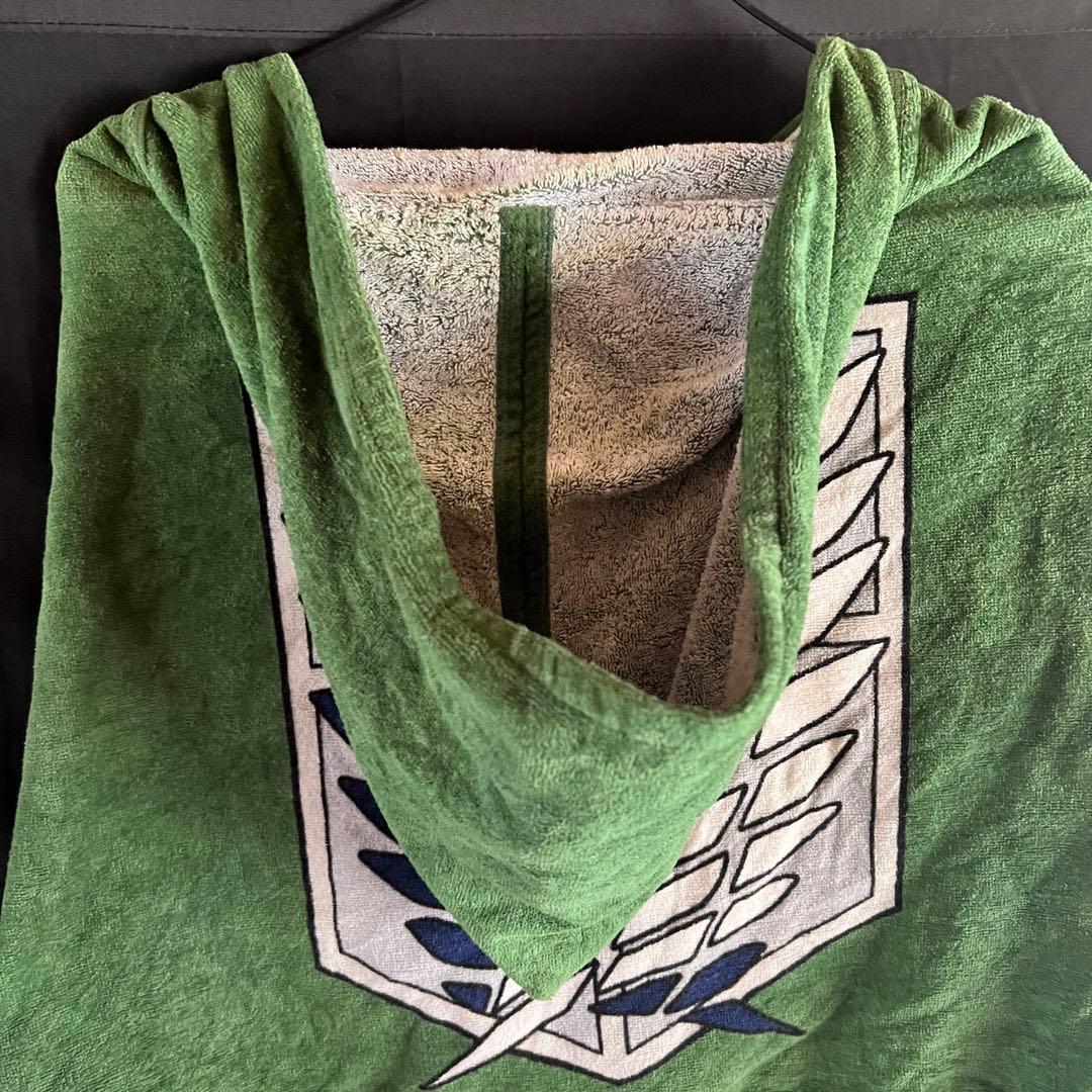 【匿名配送 送料無料】 進撃の巨人 USJ フード付きタオル 調査兵団