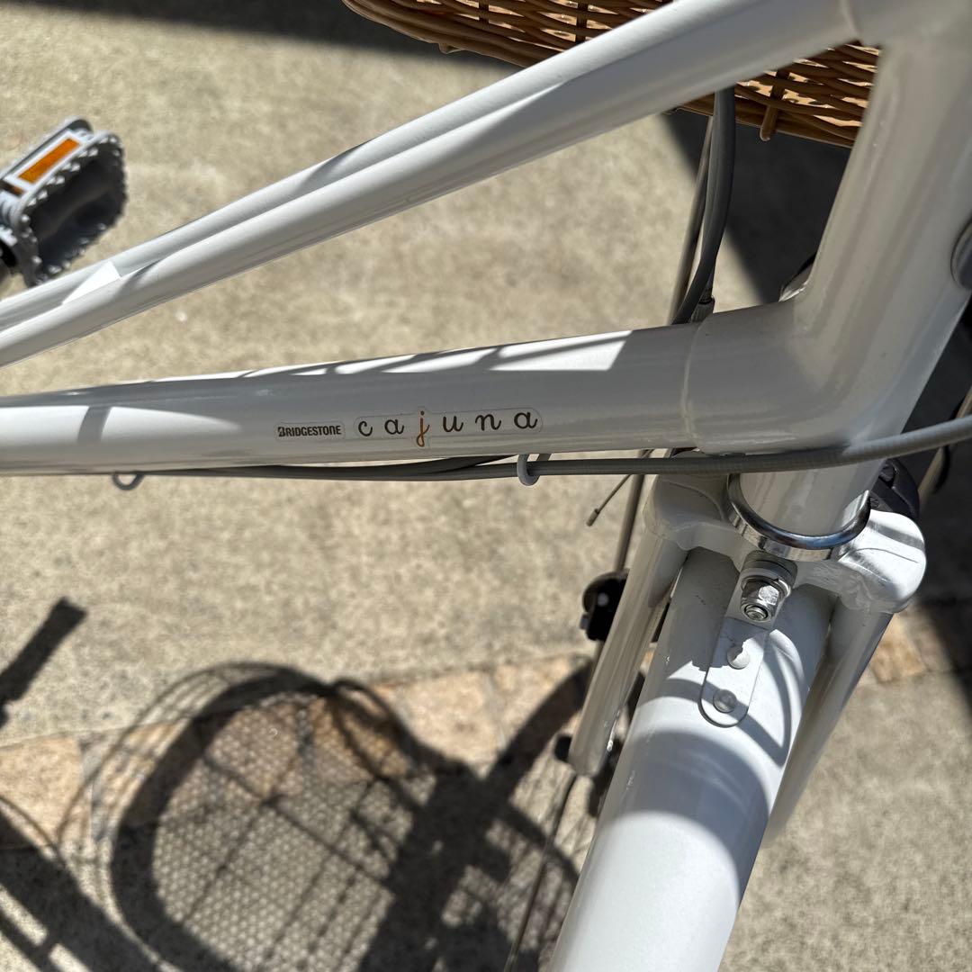 ブリヂストン　自転車　カジュナ　ピュアホワイト