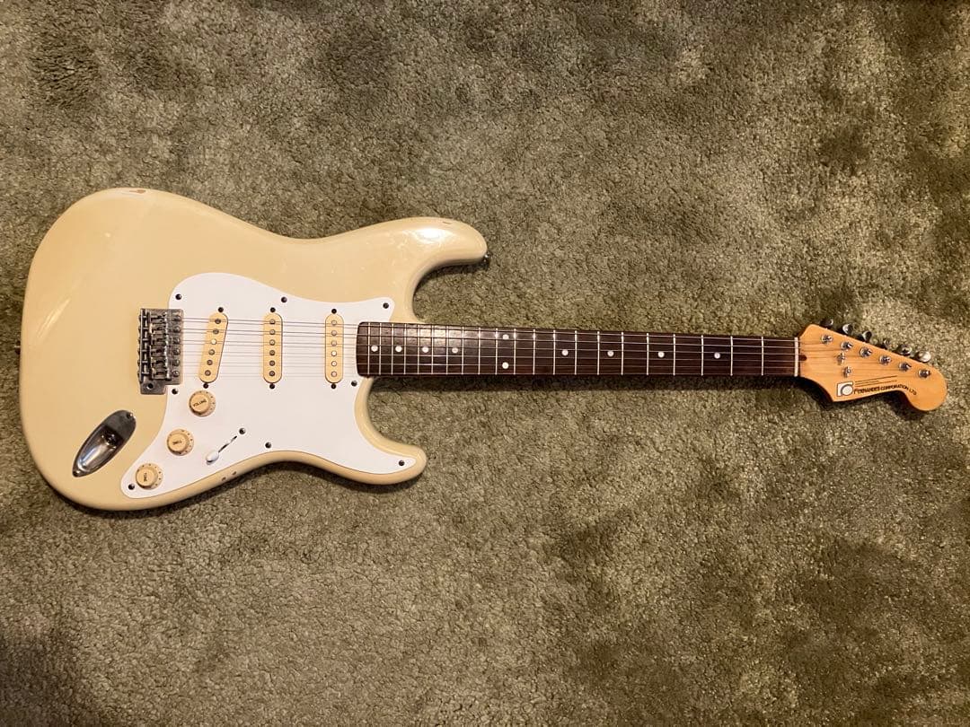 フェルナンデス 石ロゴ　FST-60 クリーム