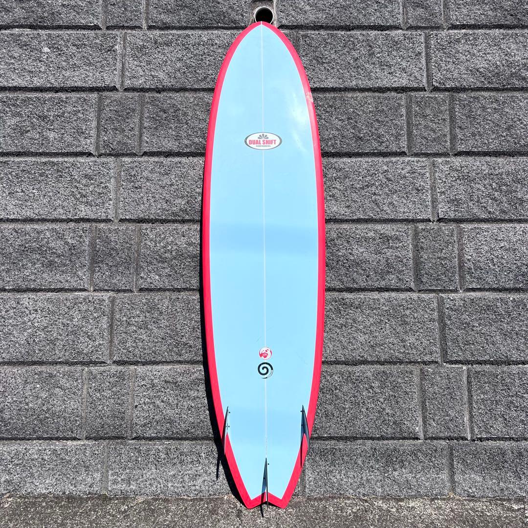 美品　サーフボード　ミッドレングス　テイクオフ激早　7’0ft すぐ乗れる