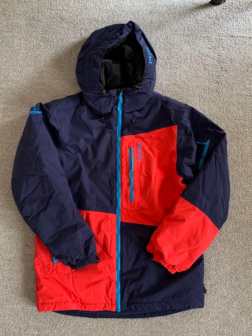 ISBJORN スキーウェア　子供用　160cm 上下セット