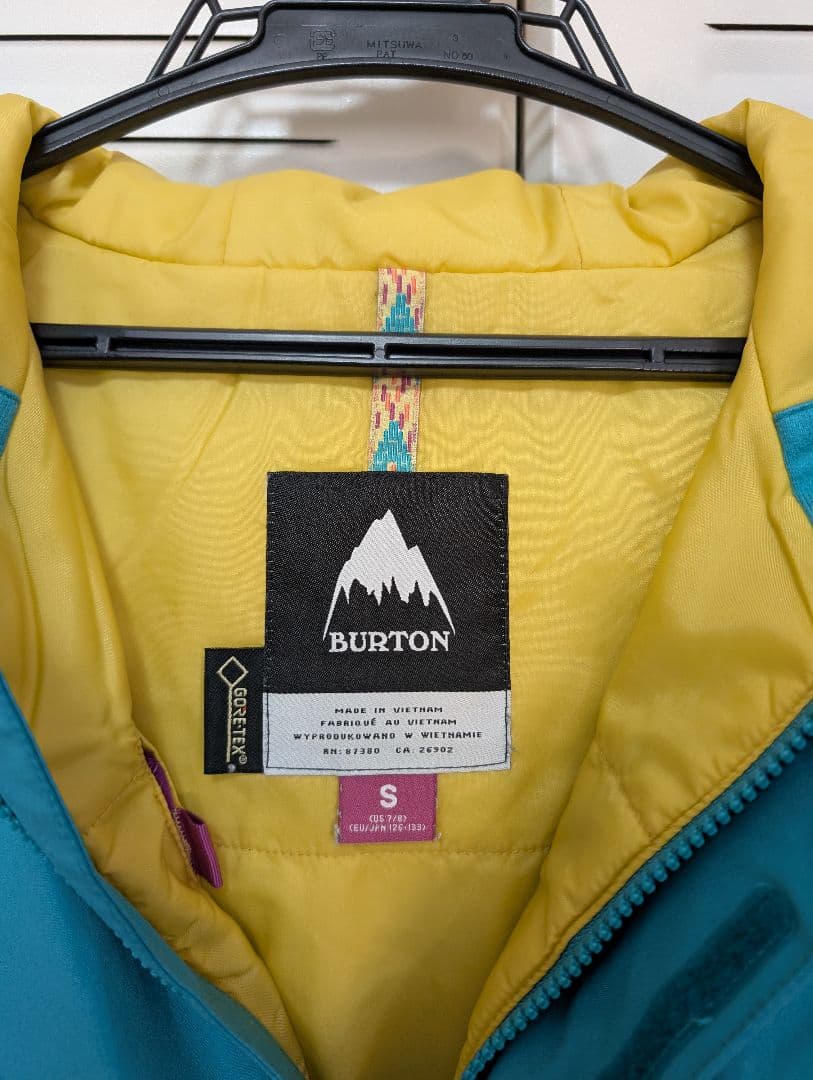 【値下げ】Burton Gore-tex 子ども用スノーボードウェア上下セット