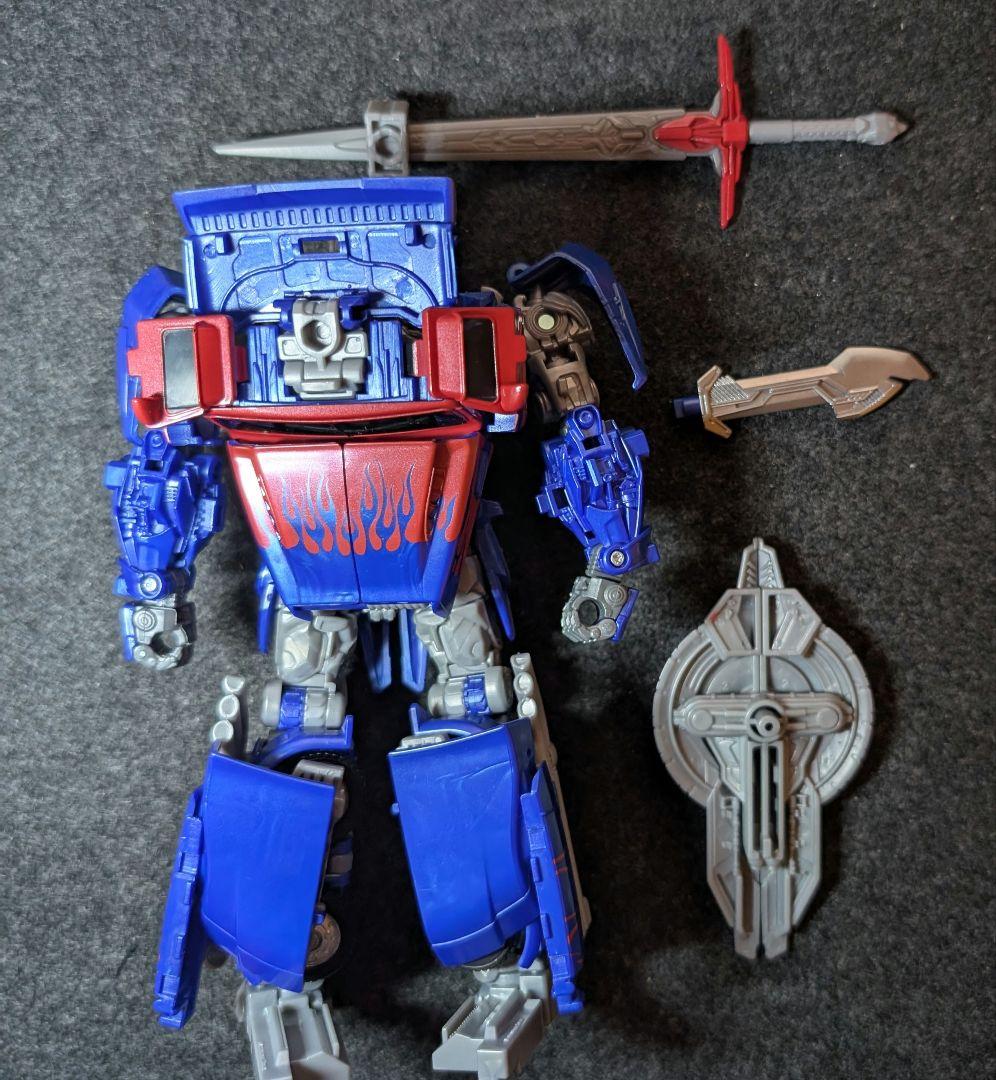 トランスフォーマー　スタジオシリーズ オプティマスプライム クロスヘアー