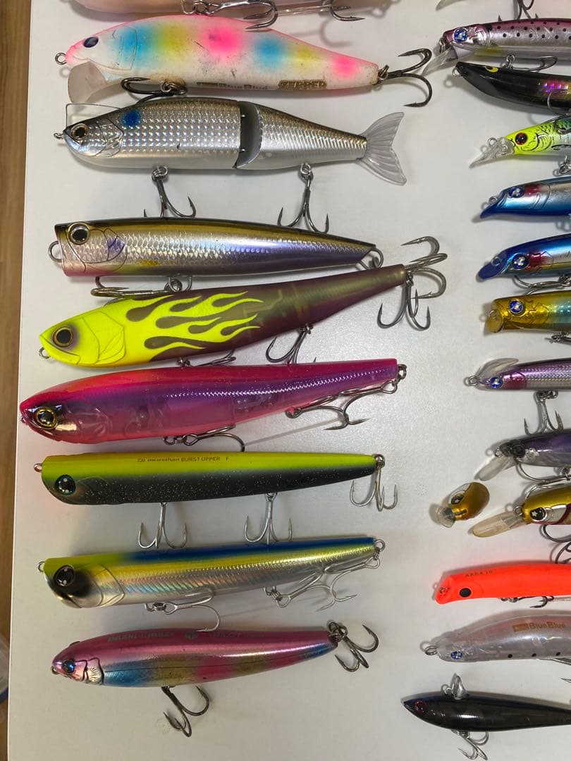 シーバスルアーまとめ売り100個以上　スピニングリールストラディック4000XG