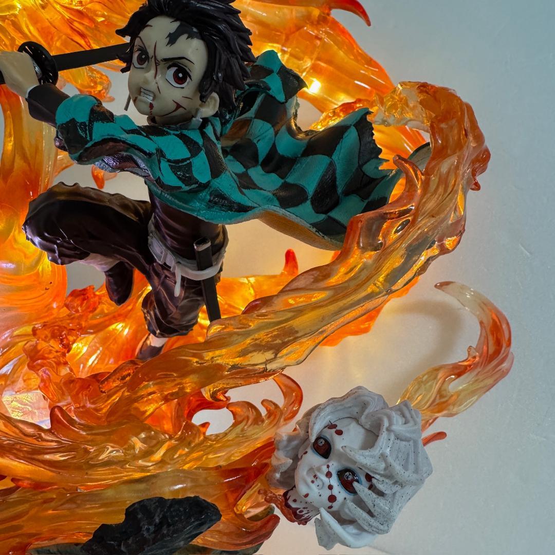 鬼滅の刃 竈門炭治郎 特大　フィギュア 炎エフェクト付き