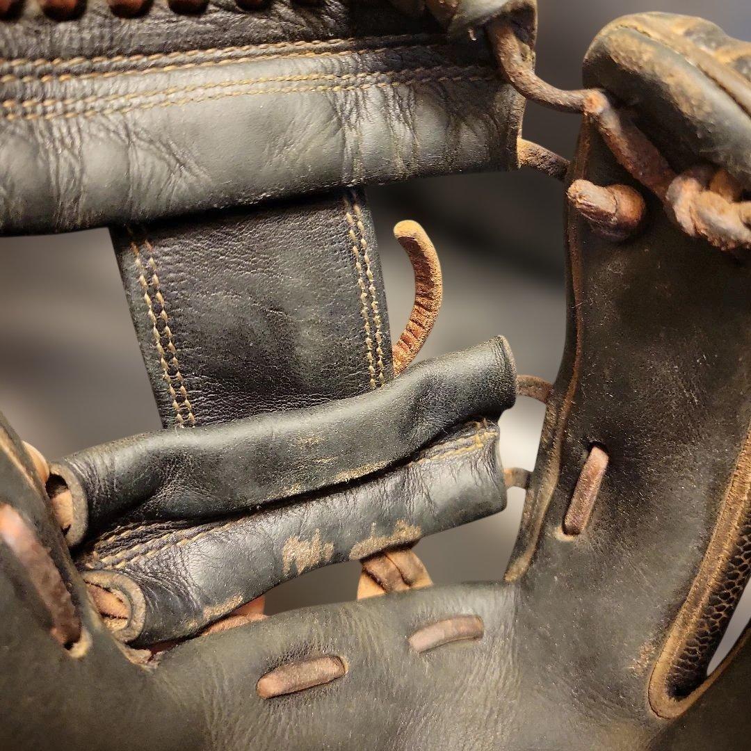 野球　グローブ　硬式用　ウィルソンスタッフ　内野手用　右利き　dual