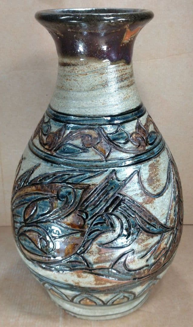 【本物保証】金城次郎 壷屋焼 海老魚紋壷(海老2魚2）共箱 人間国宝 ｈ31㎝