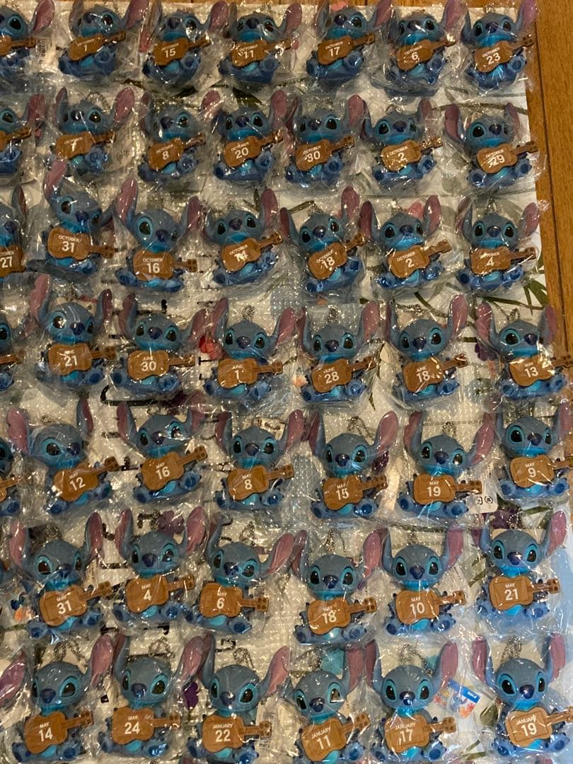 ディズニー　スティッチ キーホルダー大量　90個　未使用　ギターver