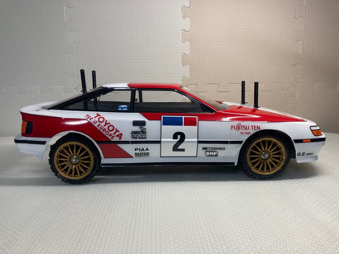 タミヤ　TT-02 シャーシ　セリカボディ付き