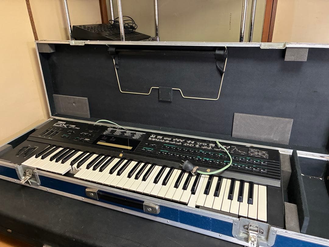 Yamaha DX7 II FD シンセサイザー 61鍵盤 ケース付き