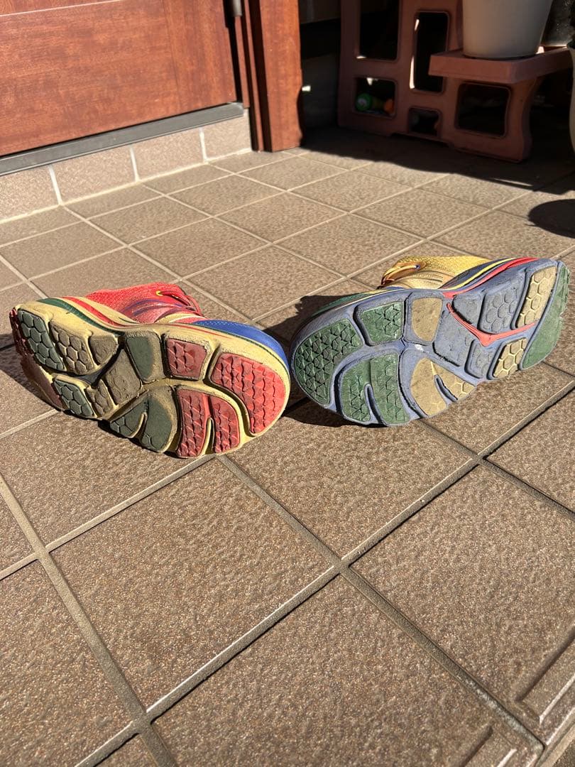 ランニングシューズHOKA oneone engineered garments