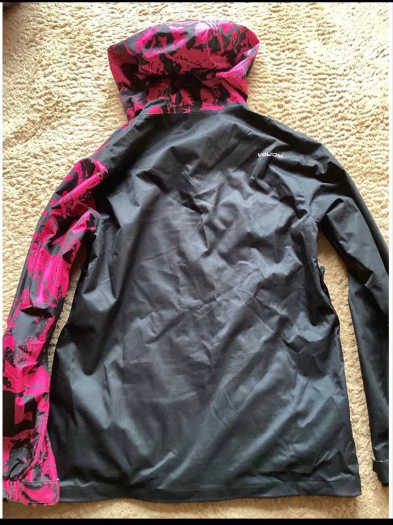 VOLCOMメンズＭＳスノボウェア手袋付き