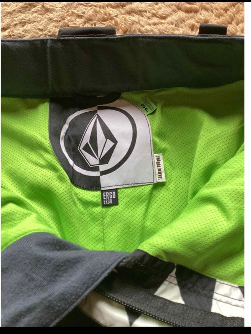 VOLCOMメンズＭＳスノボウェア手袋付き