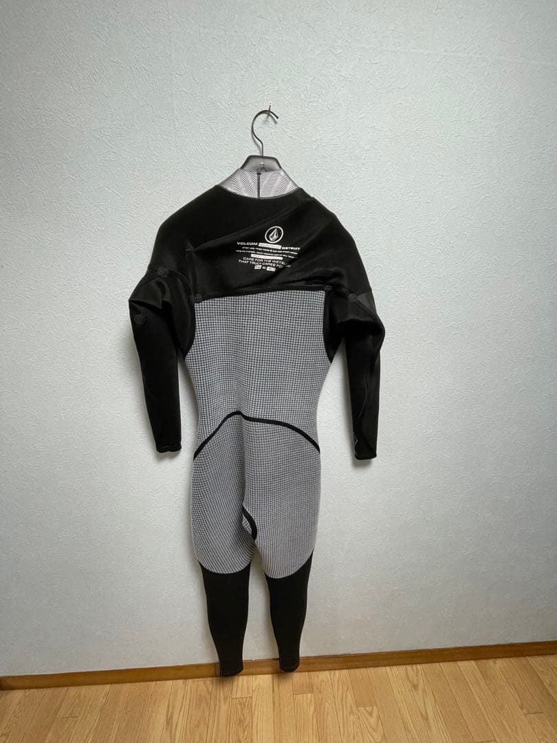 VOLCOM ボルコム チェストジップ フルスーツ 3mmｘ2mm