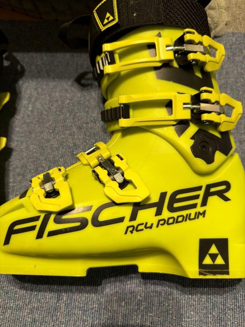 FISCHER RC4 PODIUM スキーブーツ 90