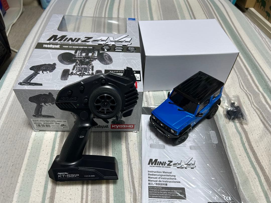 数回使用したのみ、実車で言う新古車なミニッツ4×4・ジムニーシエラ譲ります。