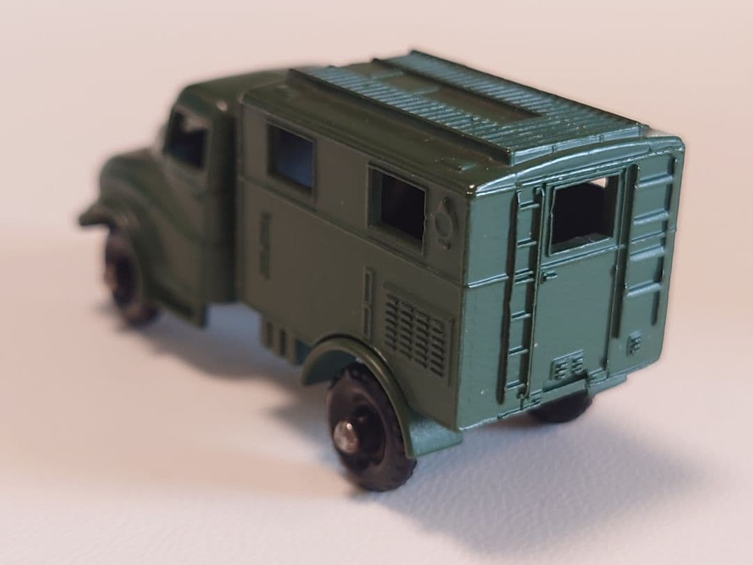 MATCHBOX 　No.68 Army Wireless Truck