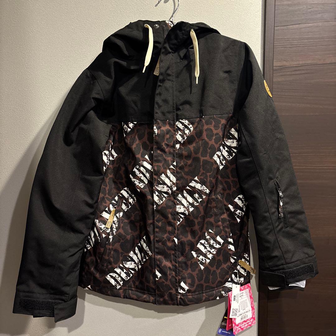 新品　arg スノーウェア　Sサイズ　上着のみ