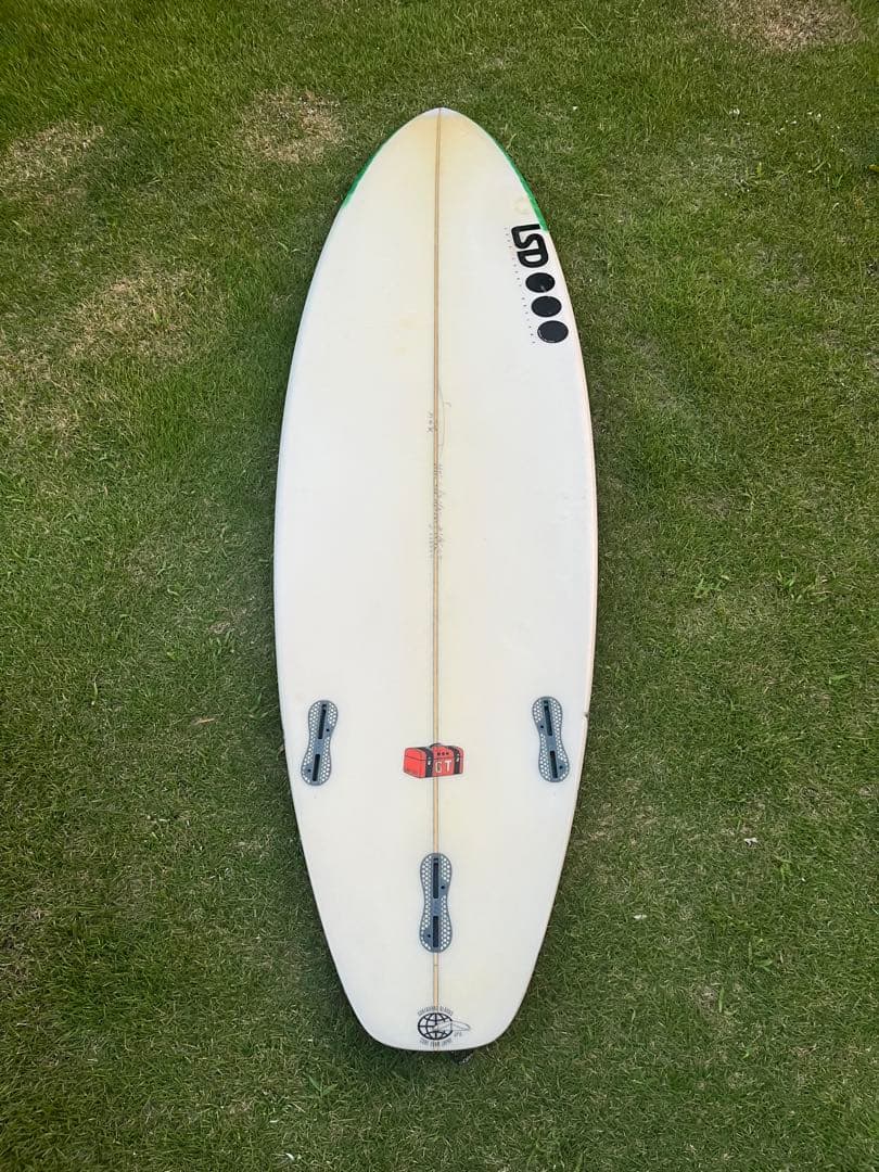 サーフボード 5'10ショートボード LSD(手渡し希望)