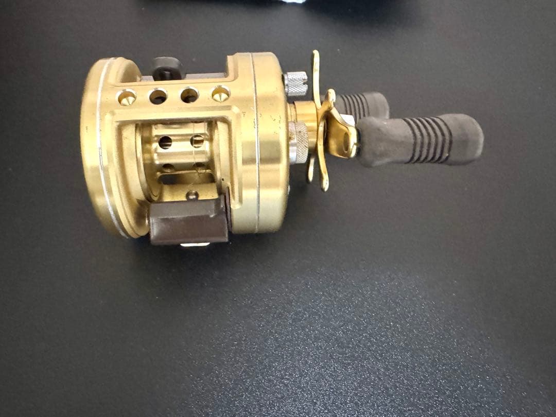 SHIMANO CALCUTTA ゴールドリール