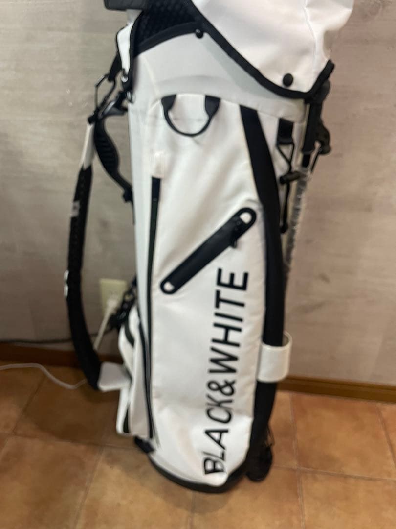 希少ブラック＆ホワイト 軽量 スタンド ゴルフバッグ