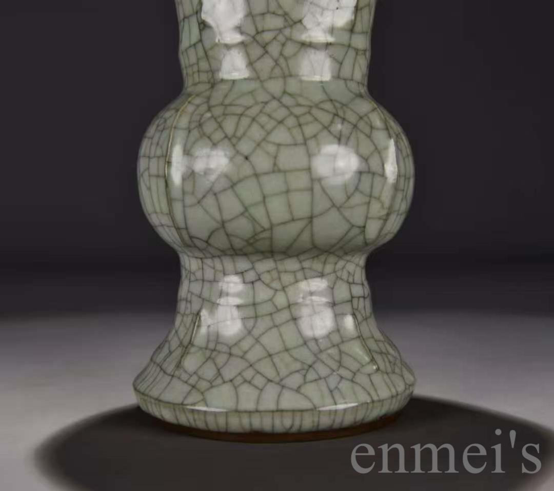 中国古美術・宋官窯・出戟花觚・青磁・唐物・壺・骨董品・時代物・古陶磁・花觚・古玩