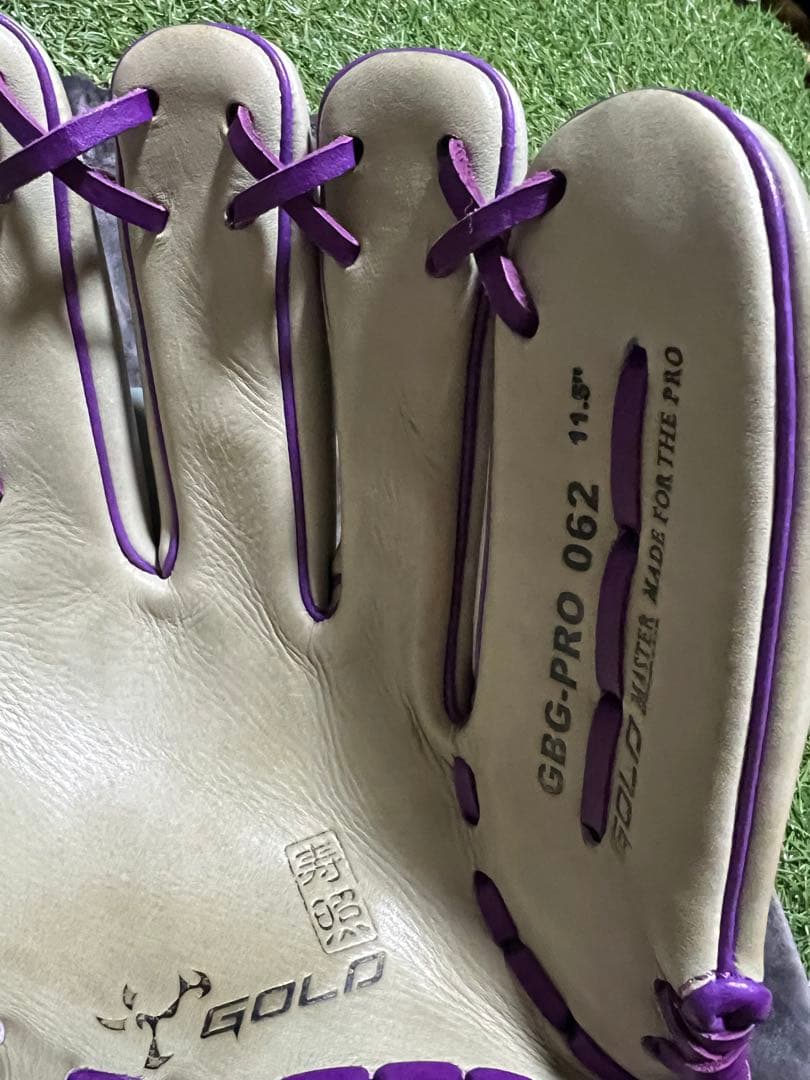 ぶ*だ様 韓国GOLD・内野手用硬式グローブ