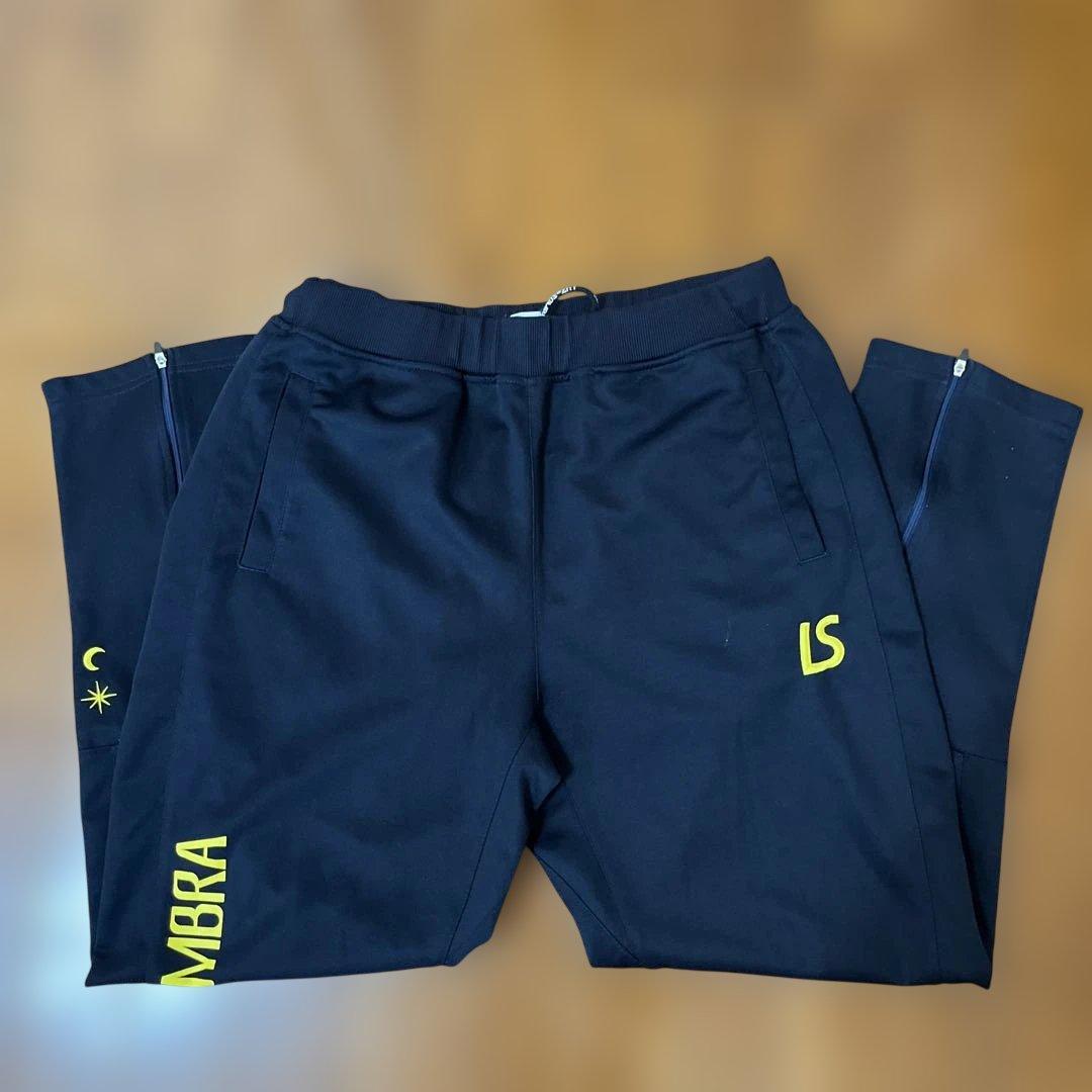 ルースイソンブラ　LUZeSOMBRA 上下セットアップXL大人用