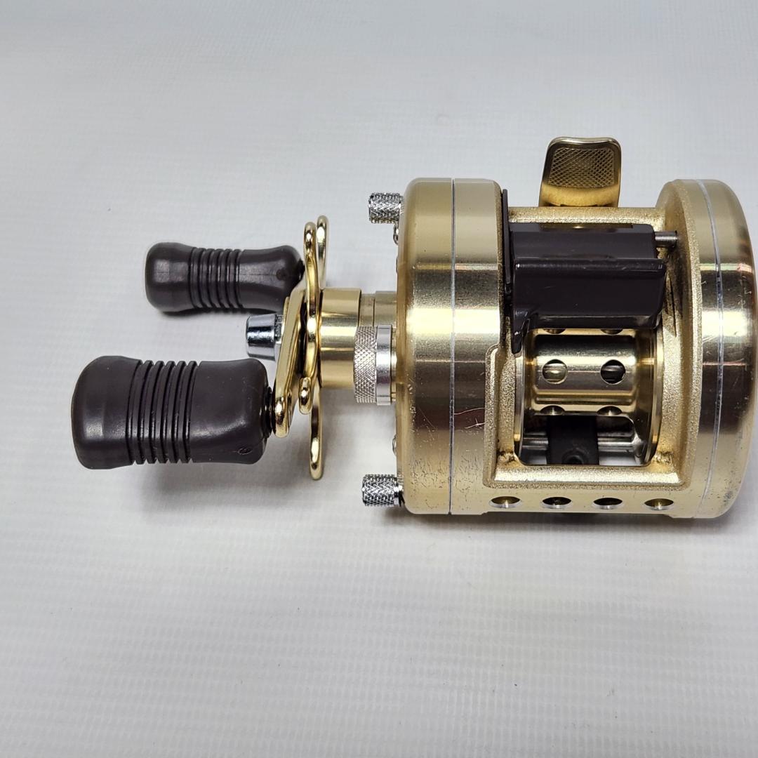 SHIMANO CALCUTTA 200XT ゴールド
