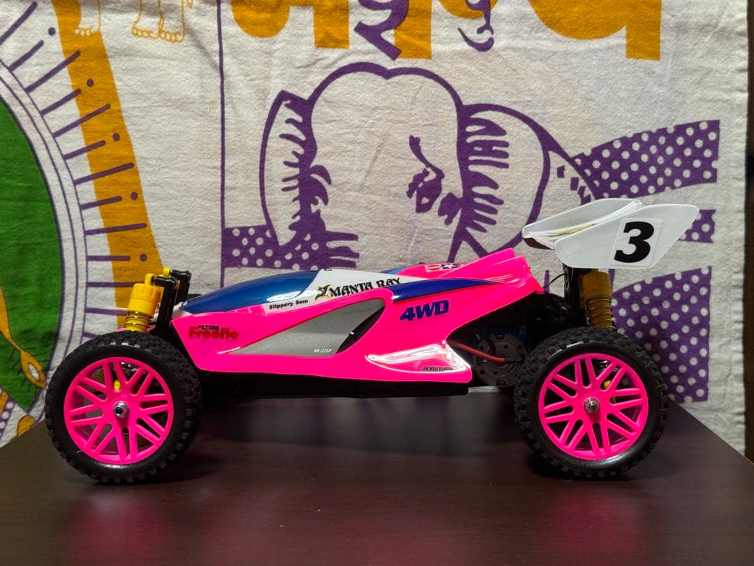 タミヤ4WDレーシングバギー マンタレイ2018オリジナル メカ・OP多数装着車