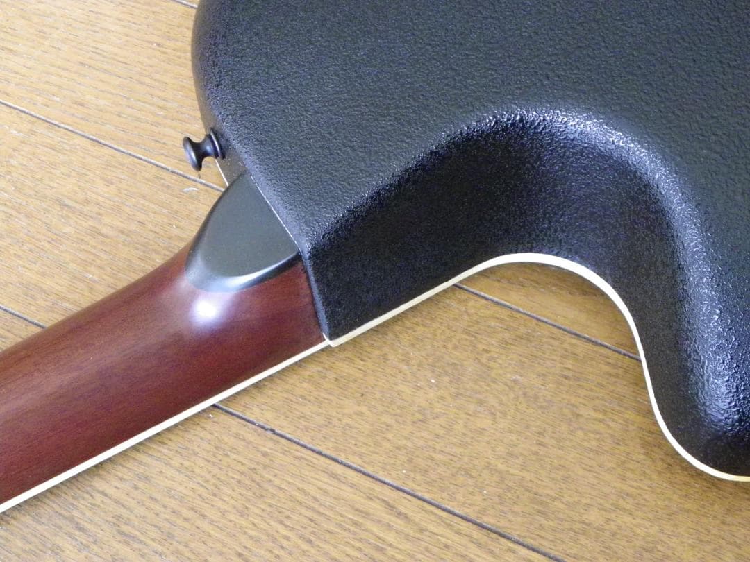 OVATION　Celebrity専門店にてメンテナンス済、美品