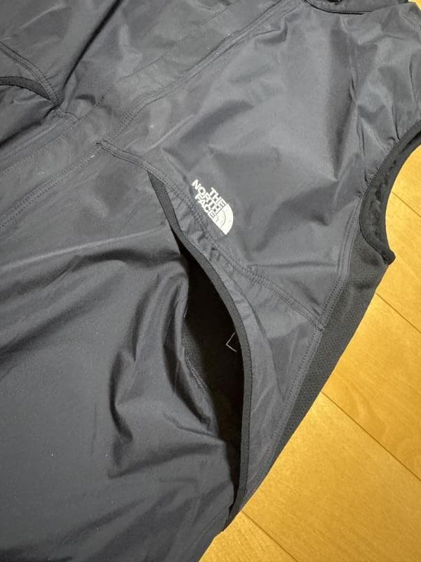 ノースフェイス フリーラン リバーシブルベスト