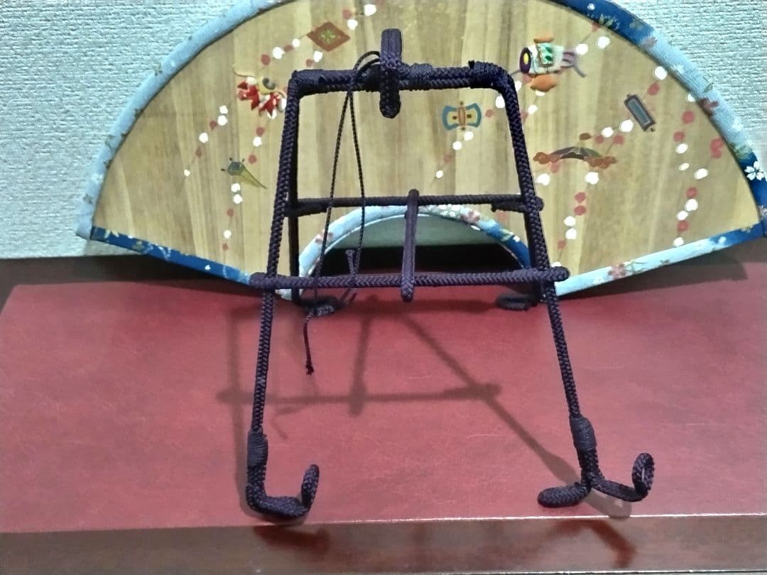 京都老舗店　宮脇賣扇庵　 神代杉扇型フレームちりめん押絵凧揚げ風景のオブジェ