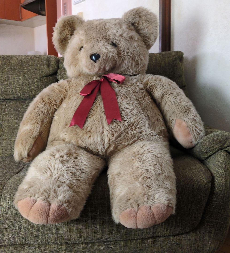 HIROKUN　HOUSE　大きなベージュのテディベア
