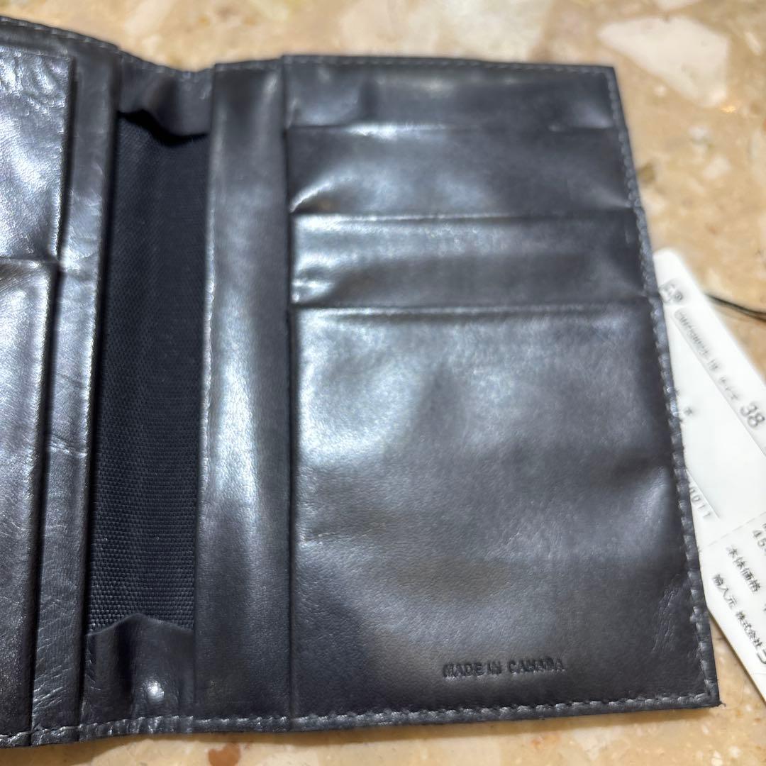 新品タグ付きm0851 黒 レザー パスポートケース