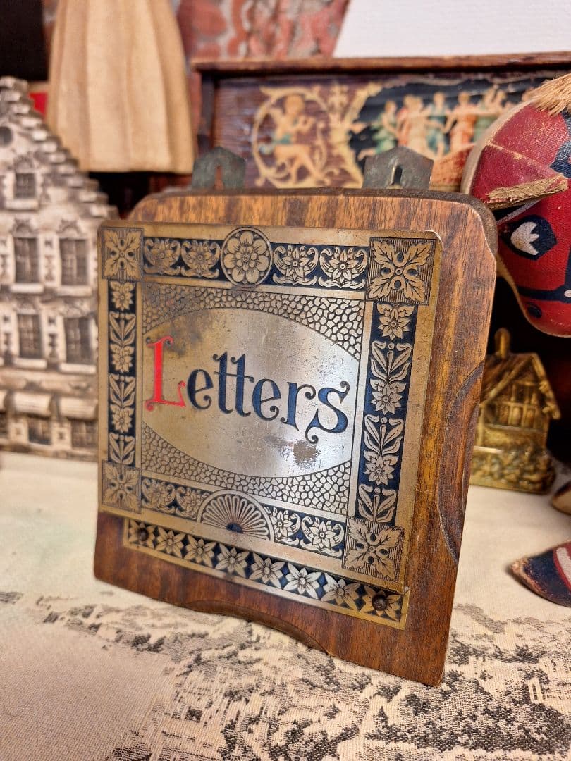 ビンテージ レターラック 金属装飾アンティーク