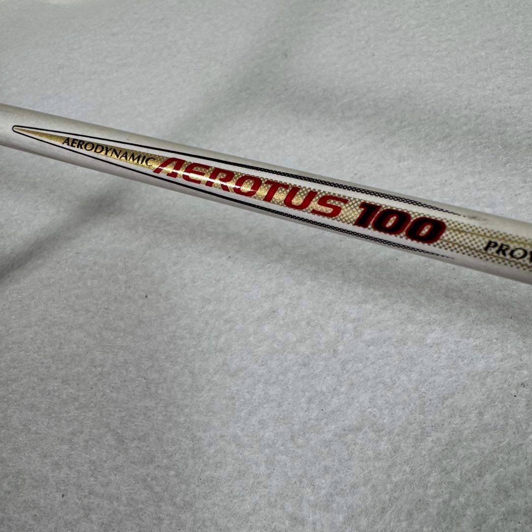 希少 廃版モデル YONEX AEROTUS100 バドミントン　ラケット