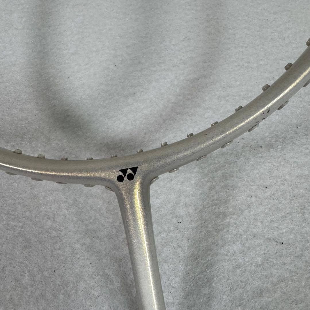 希少 廃版モデル YONEX AEROTUS100 バドミントン　ラケット