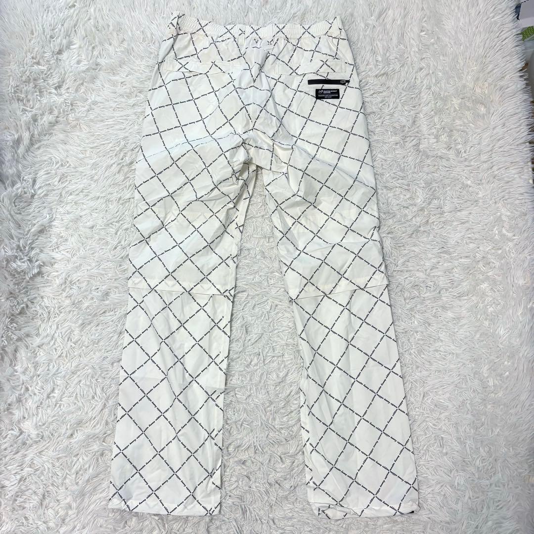 最新作 マスターバニーエディション セットアップ レインウェア ホワイト 総柄