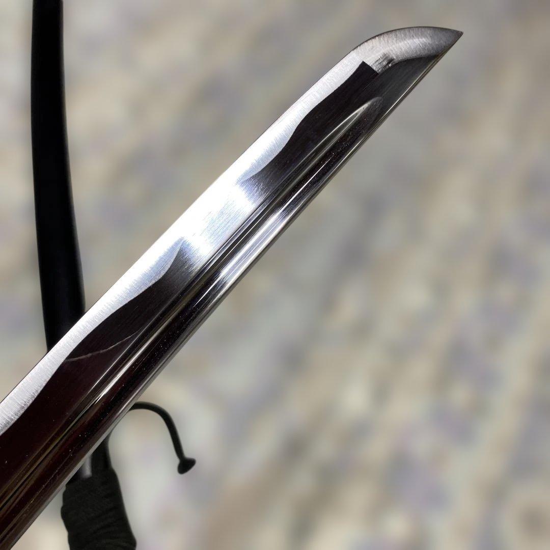 高級長刃居合刀 黒柄 八丸角透し鍔 黒梨地鞘