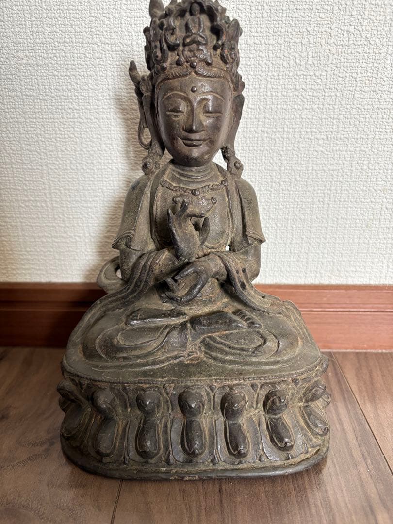 古董 古銅の観音菩薩座像(明代・14〜17世紀) 旧家藏出 贵重品 古銅製