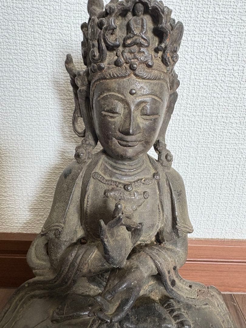古董 古銅の観音菩薩座像(明代・14〜17世紀) 旧家藏出 贵重品 古銅製