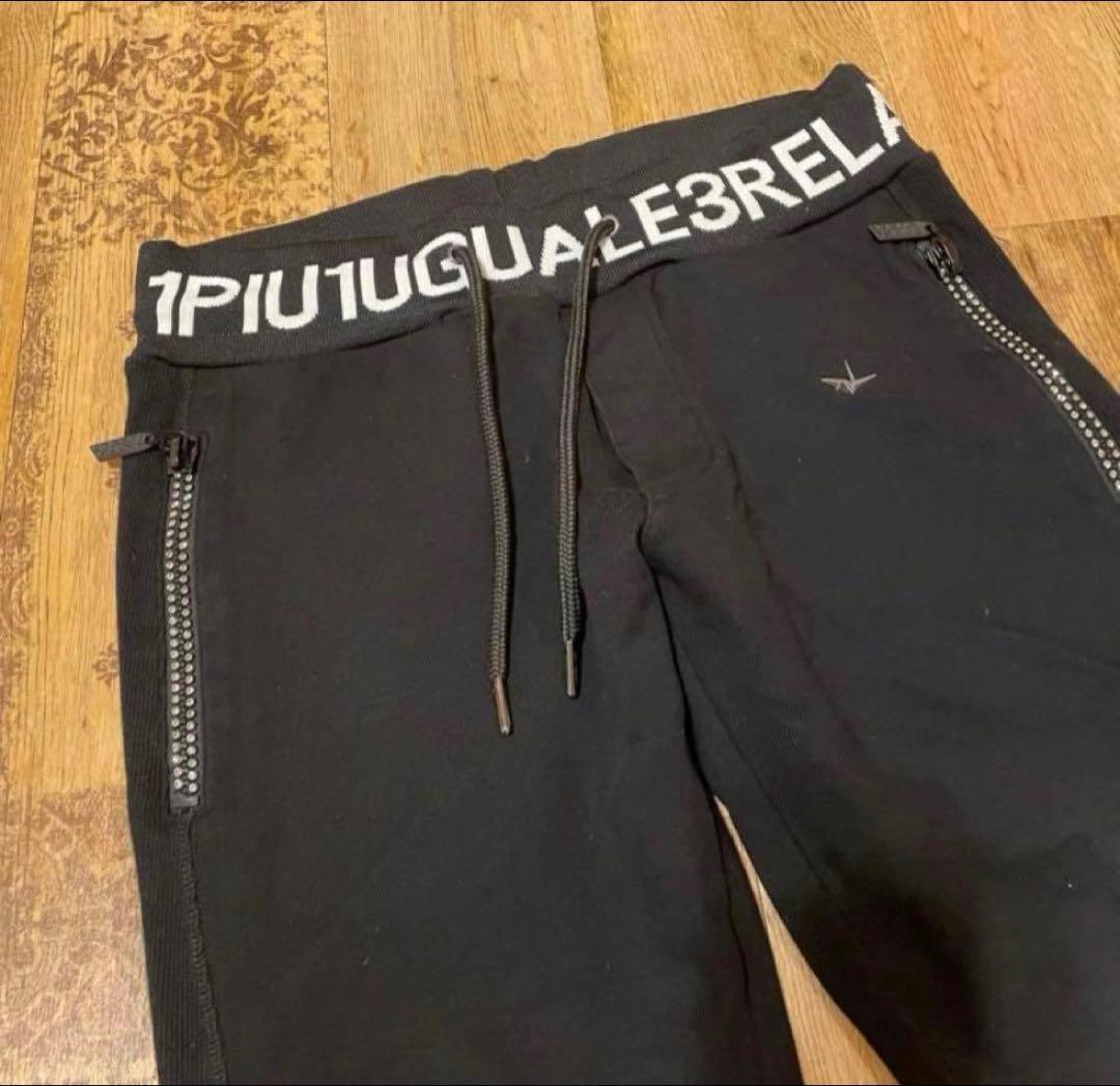 1PIU1UGUALE3 RELAX セットアップ 上下セット